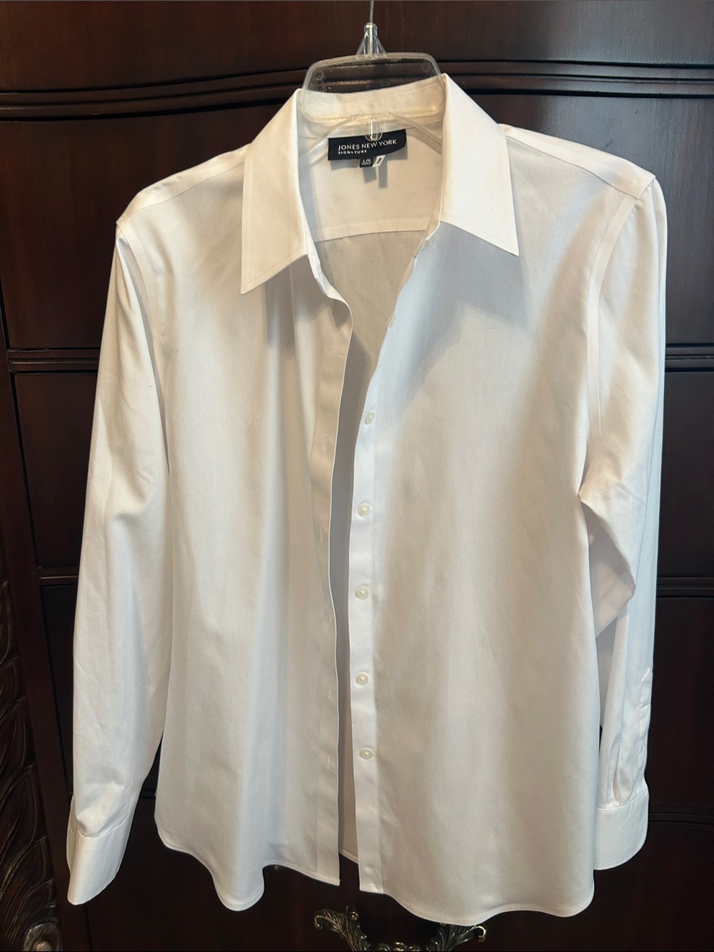 Jones New York women’s White Long-Sleeve Dress Shirt